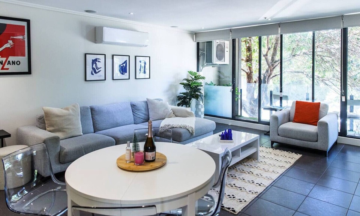 South Melbourne Apartment | Cleo, Indoor pool and gym. Central location