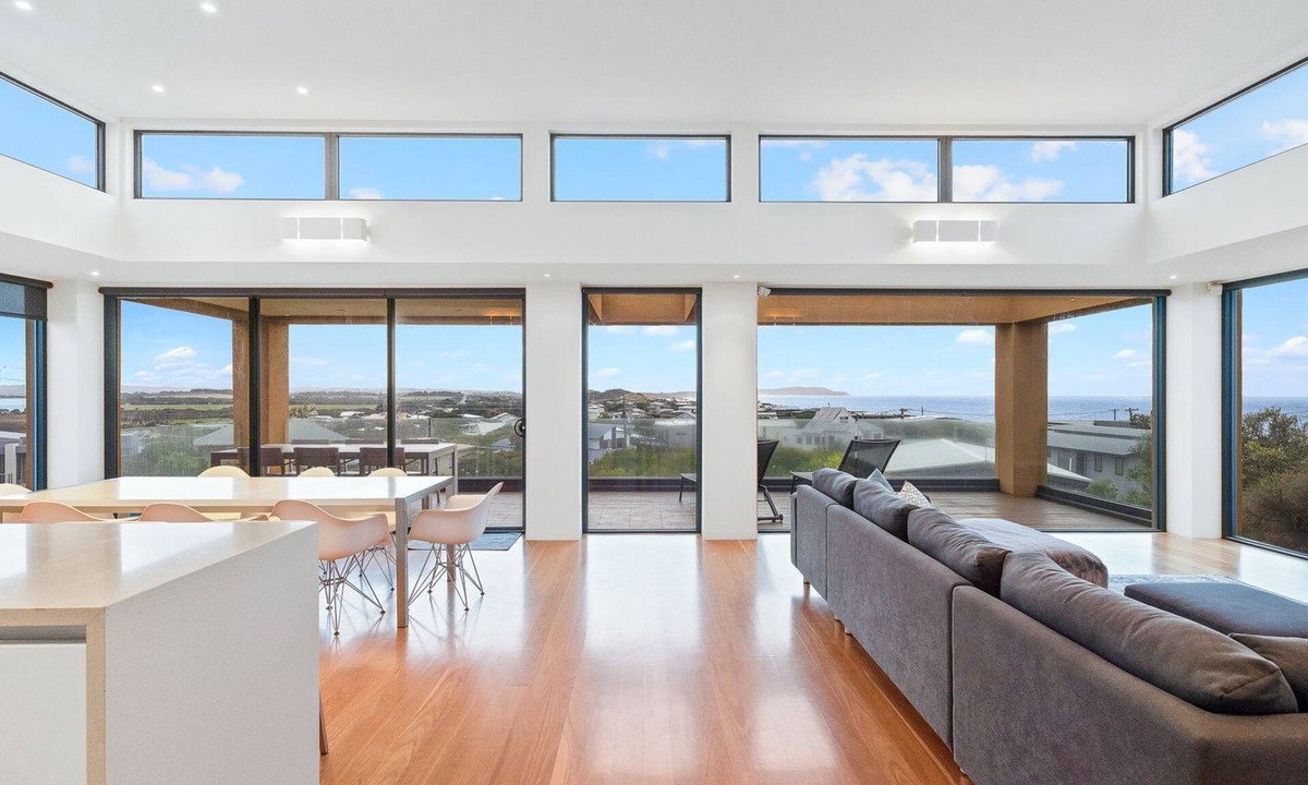 Surf Beach House | Cloudview in Surf Beach