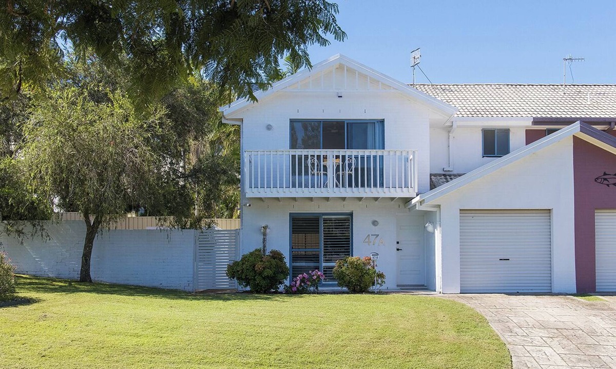 Port Stephens Council House | Coastal Hideaway - Water Views and Walk To The Beach