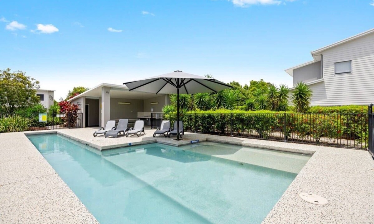 Mountain Creek Apartment | Coastal Oasis - Pool, Parking, Walk to Everything