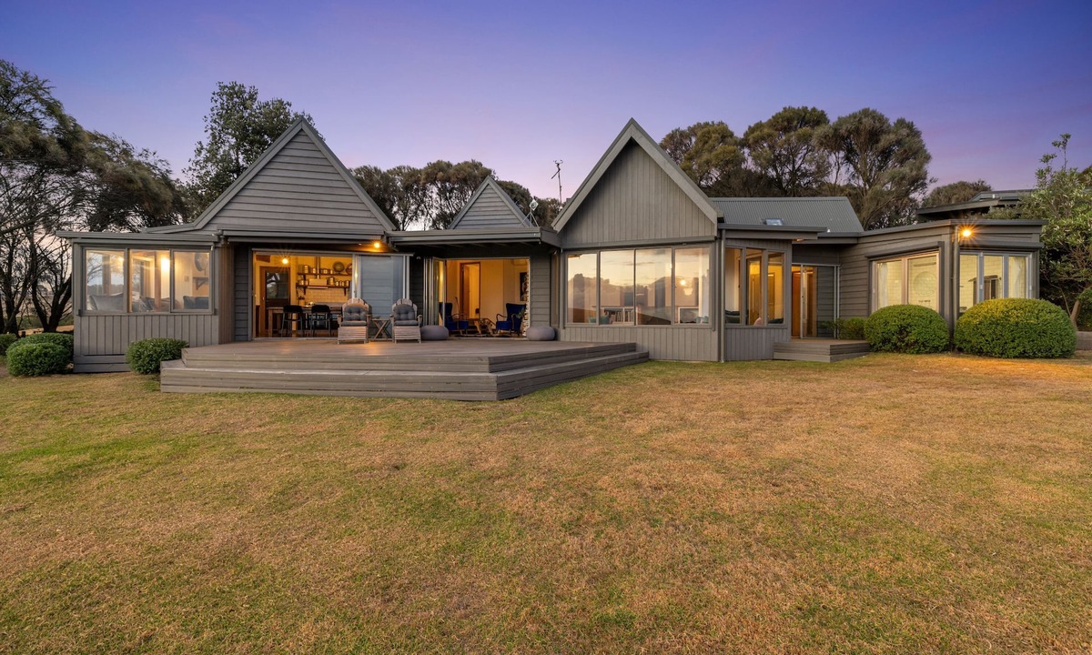 Kilcunda House | COASTAL RETREAT FOR ALL SEASONS 2-12 GUESTS