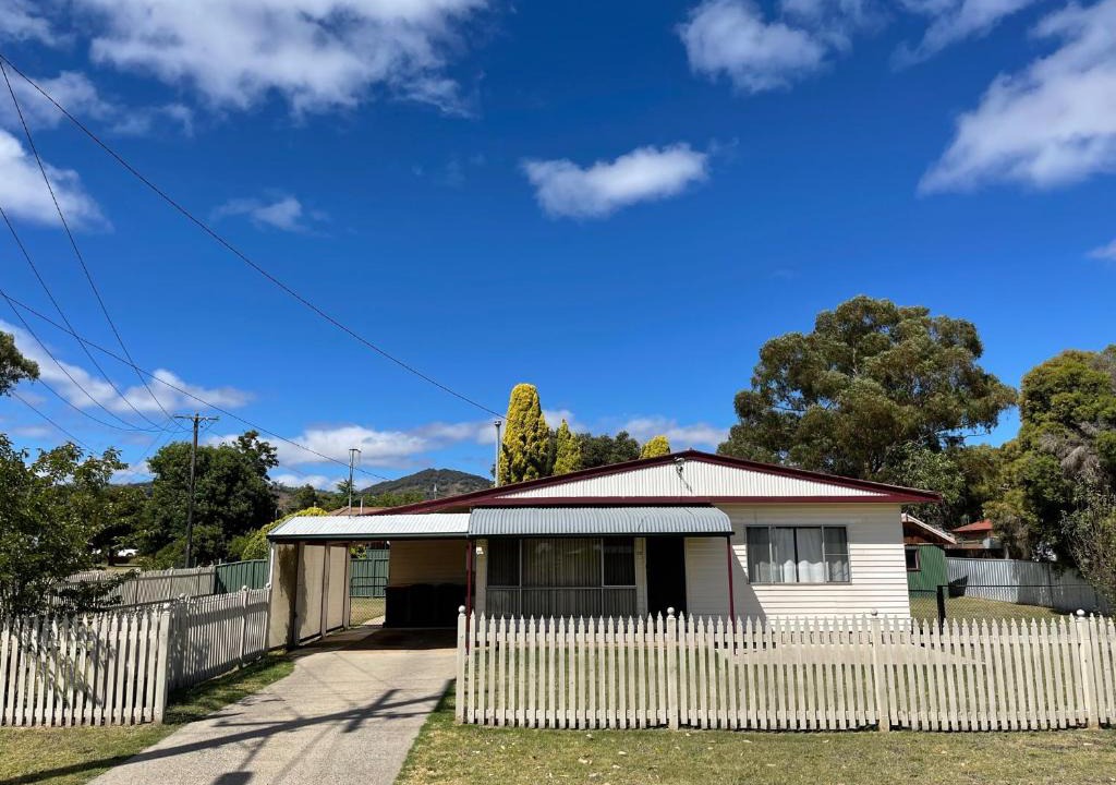 Central Mudgee House | Comfortable 2-Bedroom home in Mudgee - Rest Easy Mudgee