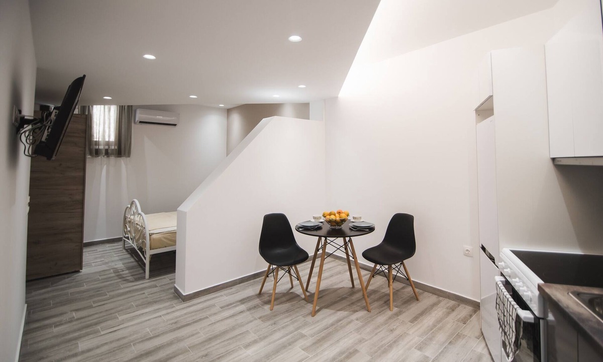 Old Town Apartment | Contemporary Studios Historic Center