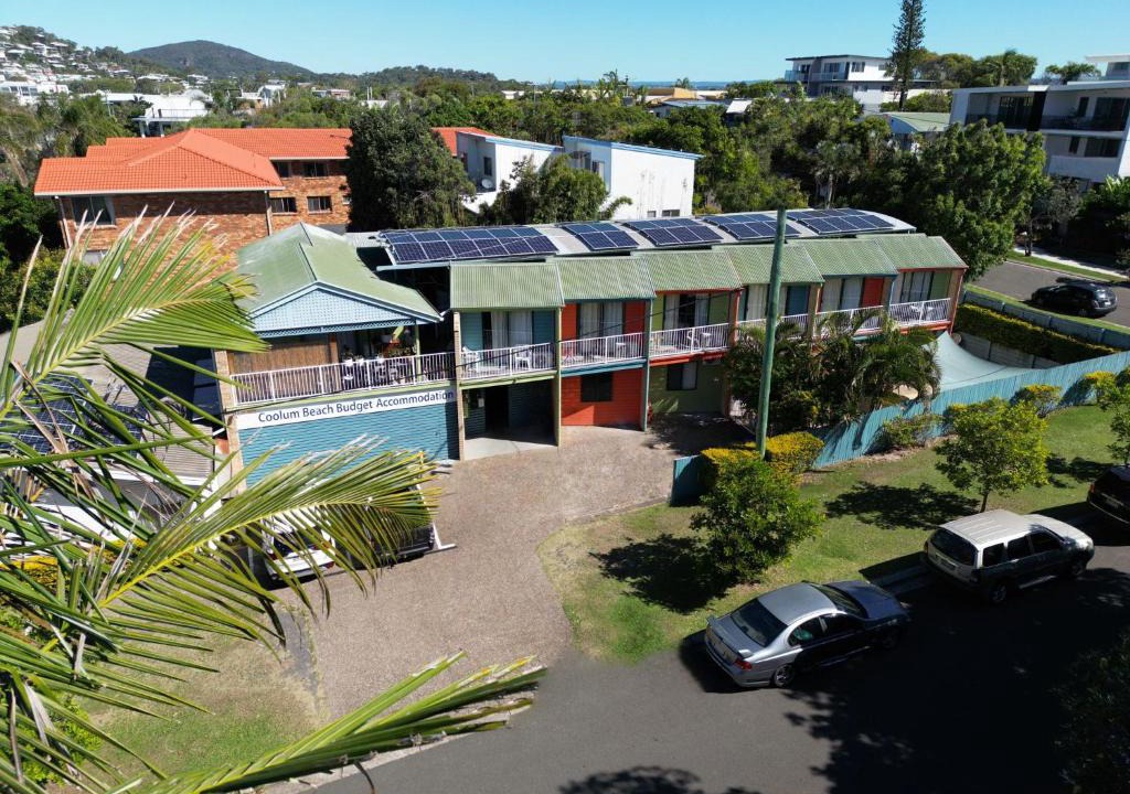 Coolum Beach Hotel | Coolum Budget Accommodation