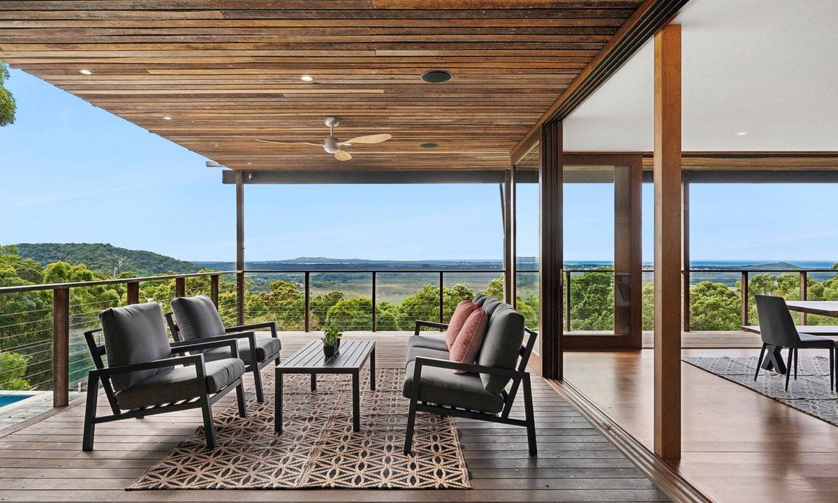 Yandina Creek House | Coolum Scenic Getaway - Mountain & Ocean views only 15 minutes from the beach