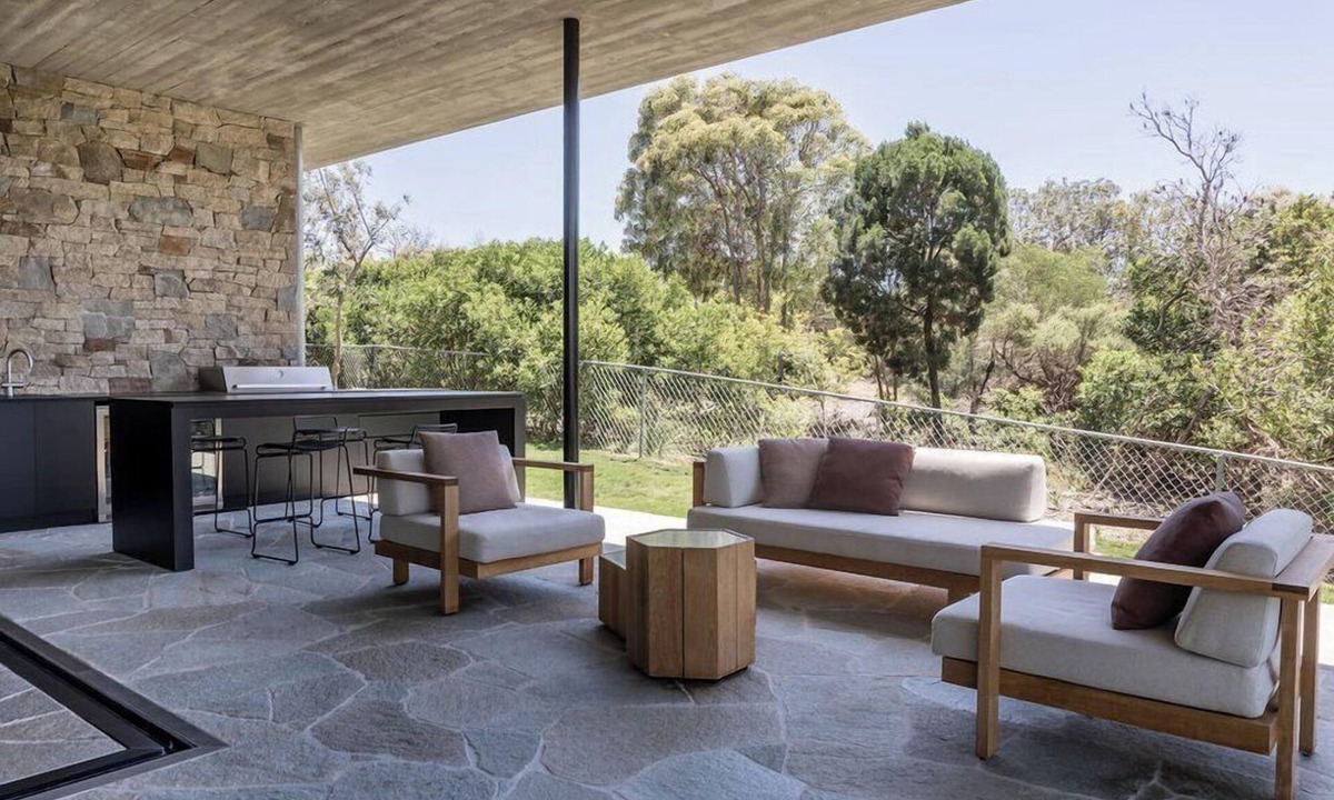 Sunshine Beach Apartment | Coral Sea