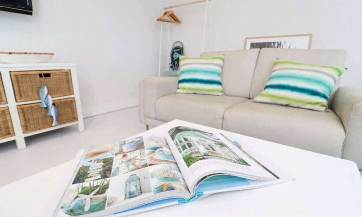 Cams Wharf Apartment | Corella Studio Apartment - Couples Resort Getaway