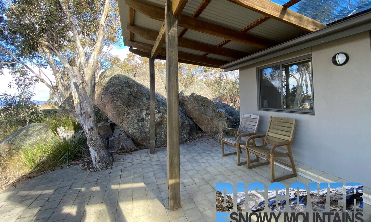 Crackenback Apartment | Cosy Mountain Retreat off Alpine Way