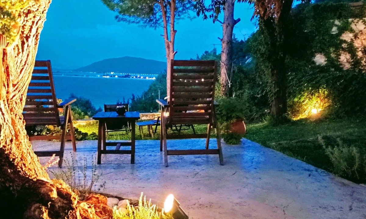 Lefkada Cottage | Cottage house with terrace & sea view, only 3' away from the beach