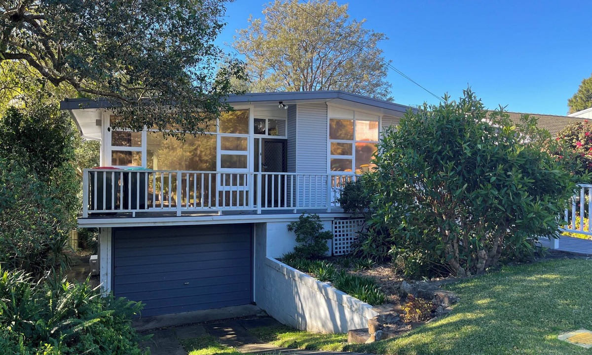 Kiama House | COTTAGE ON PARK: Backs onto Park, leads to Beach