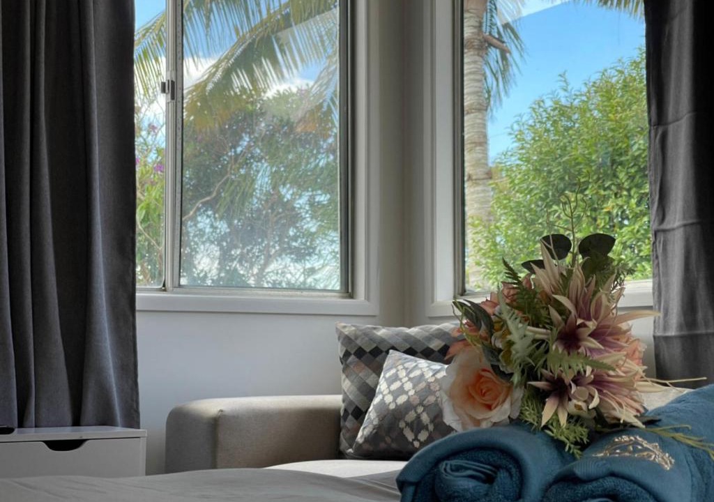 Kallangur Apartment | Cozy 3 bedroom and office space in center of Kallangur