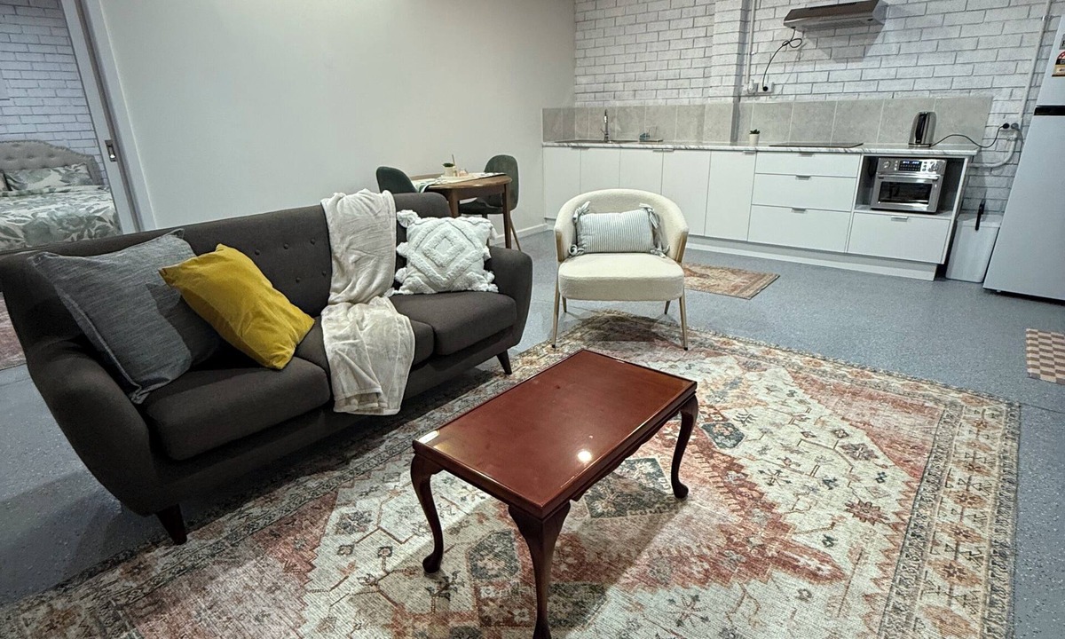 Lalor Apartment | Cozy n Vibrant Brand New Flat with Great Location In Lalor Vic