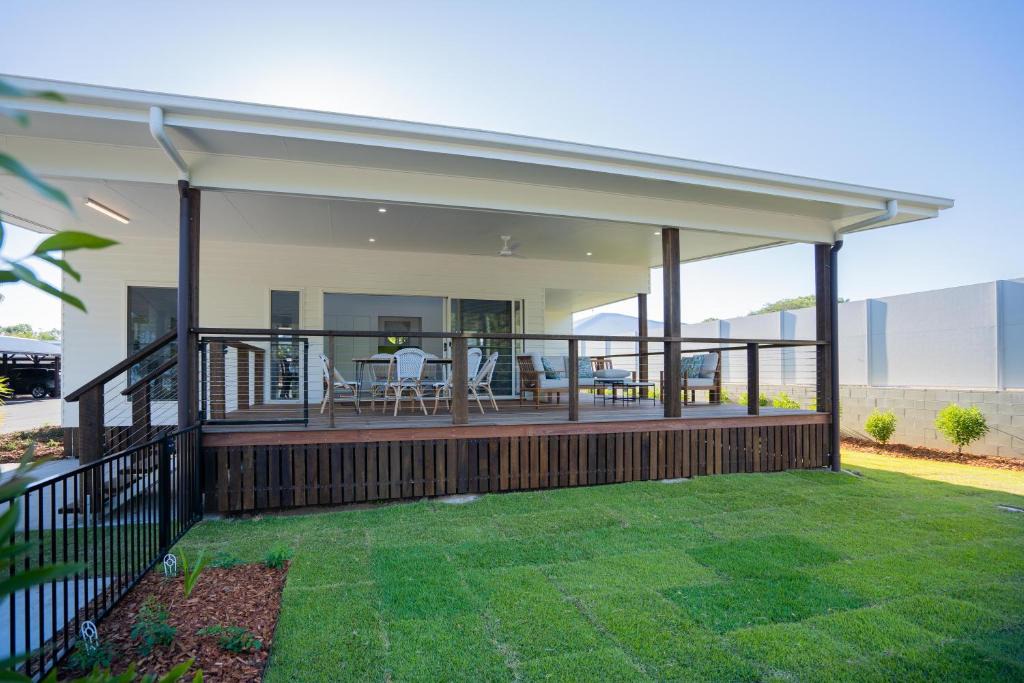 Urangan Villa | Crab Cottages