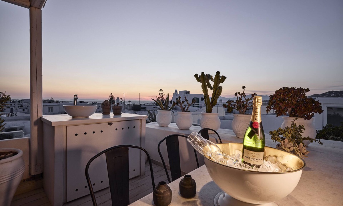 Ano Mera House | Crystal Green Signature Suites Mykonos