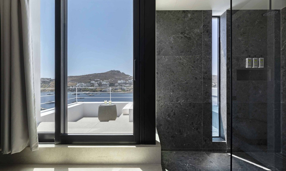 Ornos Hotel | CUBIC Mykonos Seafront Design Suites