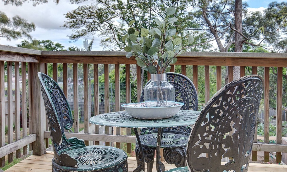 Rozelle House | Cute Heritage Home with Balcony close to the City