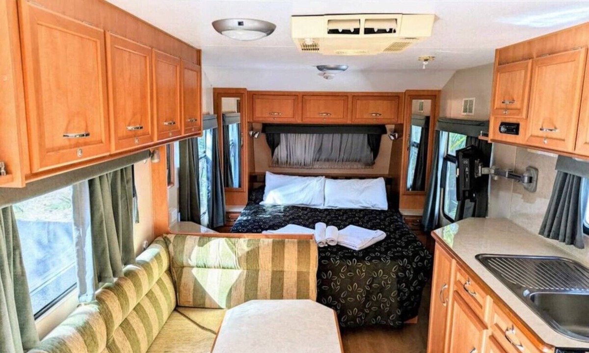 Emerald House | Cypress Caravan Stay