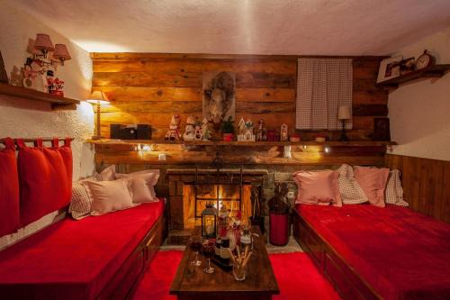 Eptalofos Ski Chalet | Dandy Villas Agoriani-Chalet Orelia-Fireplace