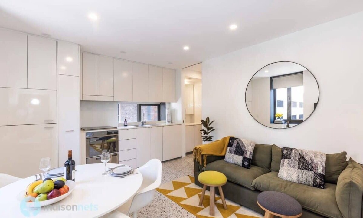 Woolloomooloo Apartment | Darlinghurst Apt W A/C Balcony Only A Walk To CBD