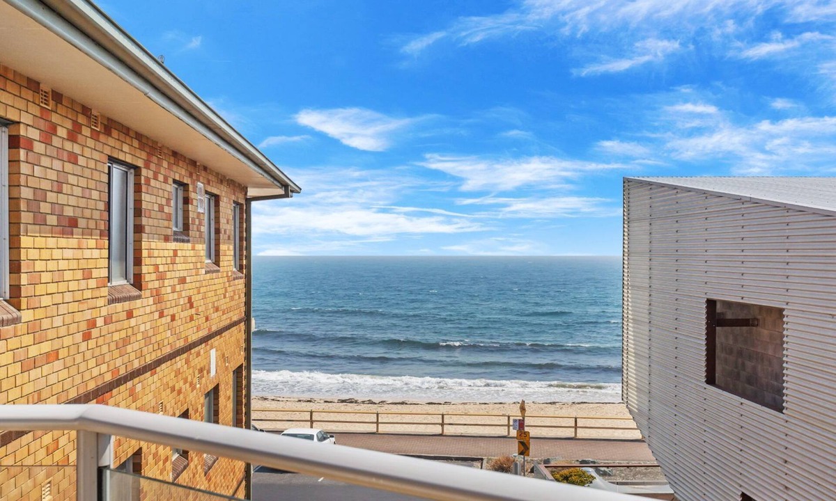 Debra Court | Forster