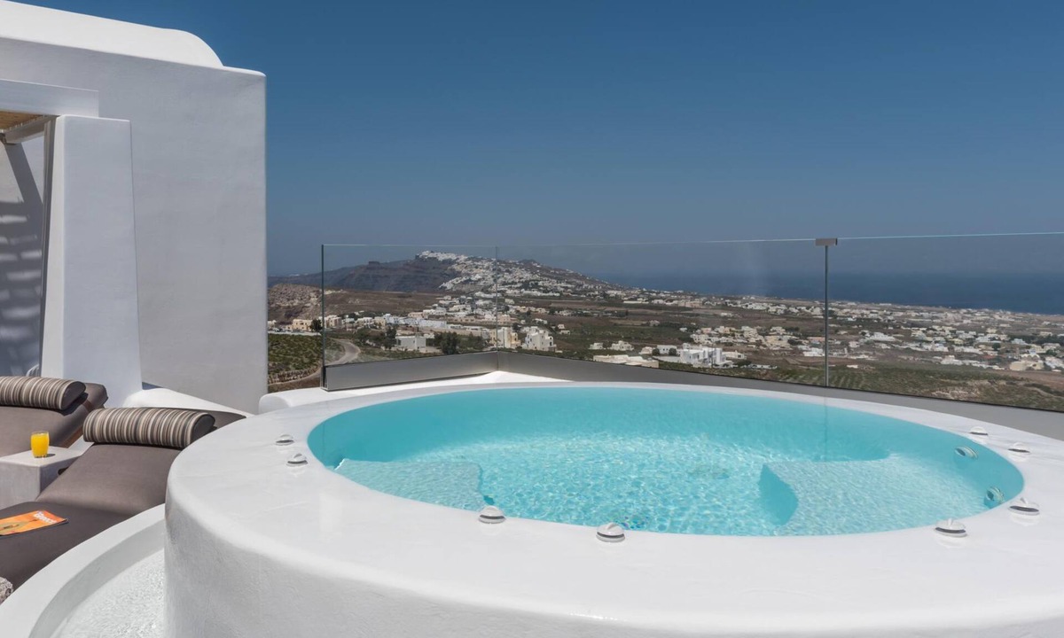 Pyrgos Apartment | Deluxe Suite Sea View Hot Tub - White Co