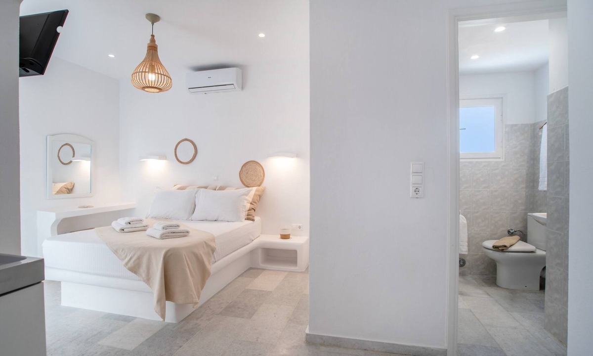 Mikri Vigla Apartment | Deluxe Triple Room, 1st Floor