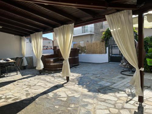 Keramoti House | Denis House