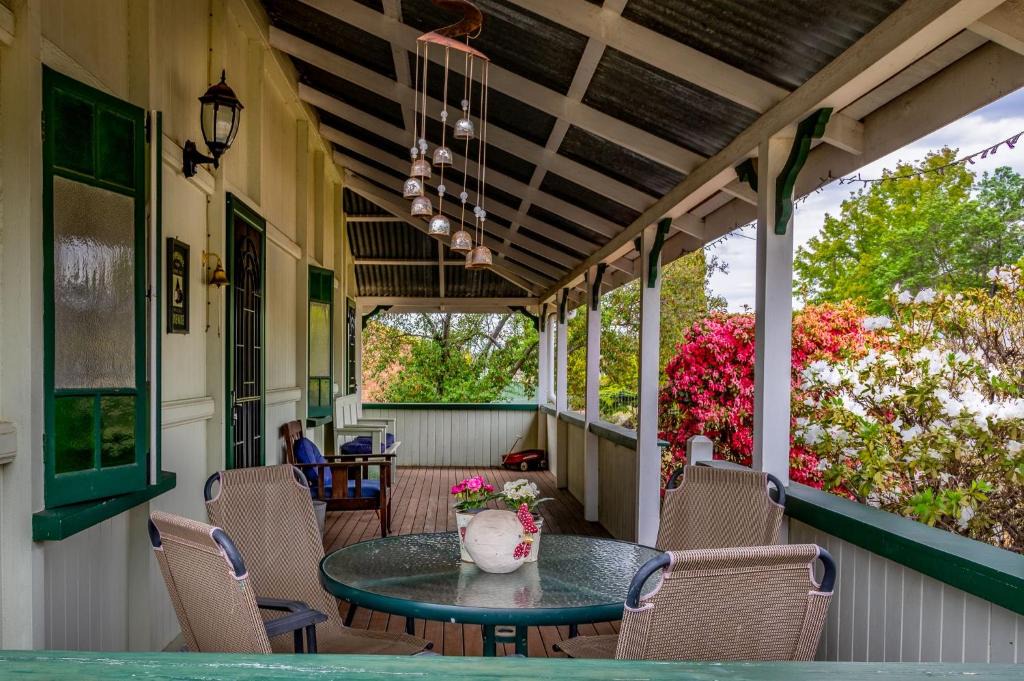 Stanthorpe House | Dillons Cottage