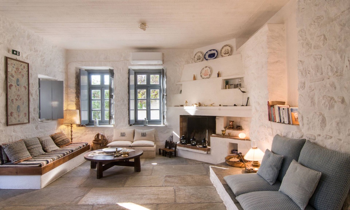 Hydra House | Dimitri's Stylish Island House