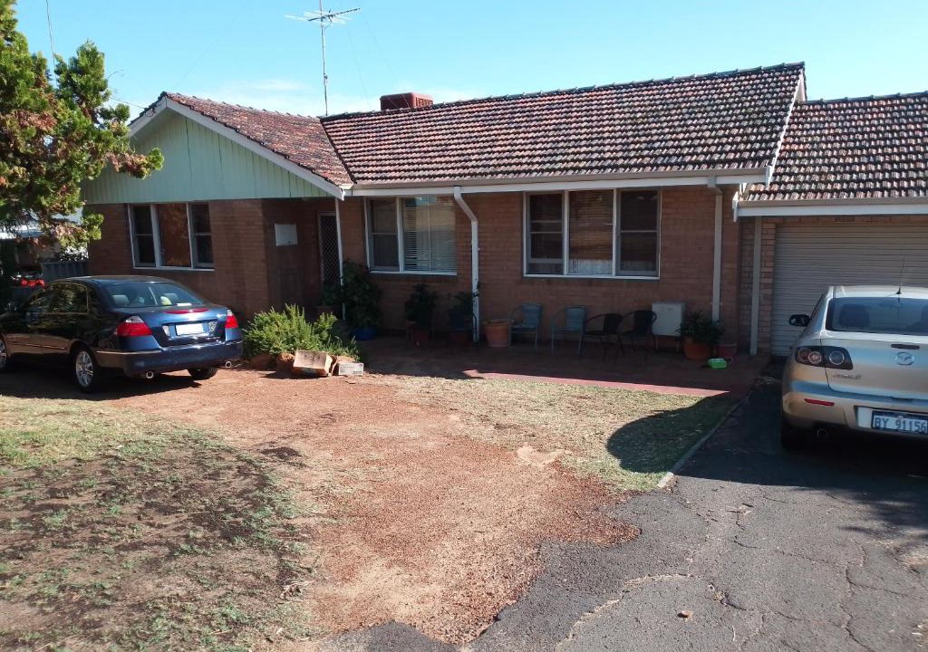 Carey Park House | Do Drop Inn No Pets 188 Clarke St East, Carey Park