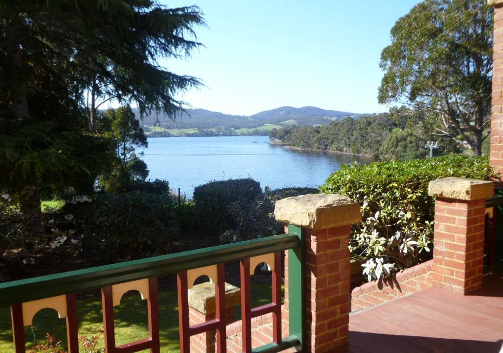 Castle Forbes Bay Bed & Breakfast | Donalea Bed and Breakfast & Riverview Apartment