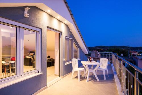 Potos Apartment | Dorothea Suite
