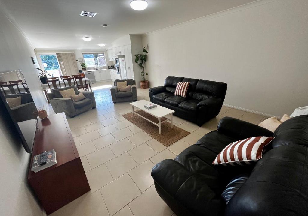 Narrabri Apartment | Downtown Narrabri Apartment