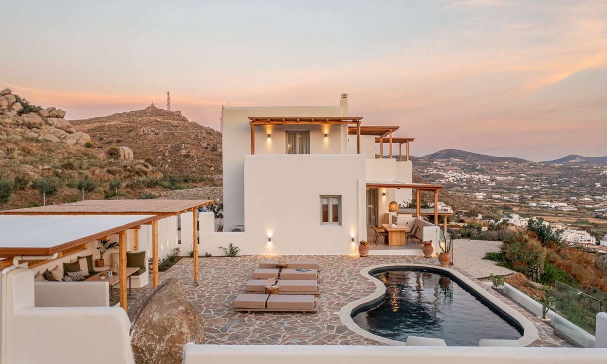 Naxos Town Villa | Eartha Horizon 3BR Villa Private Pool Scenic View
