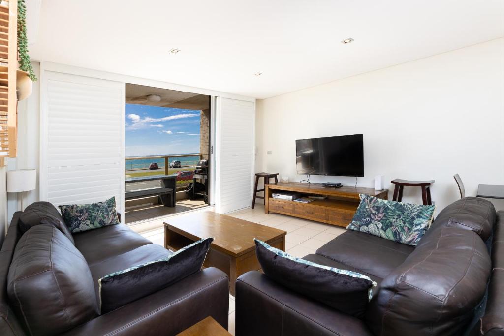 Forster Apartment | Ebbtide, Unit 04, 2-6 North Street