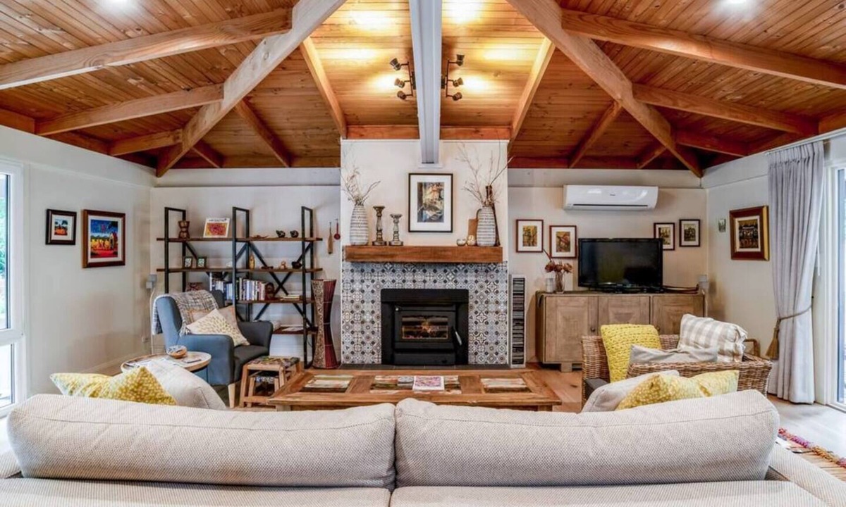 Aldgate House | Eden Gardens in the scenic Adelaide Hills (Aldgate village)