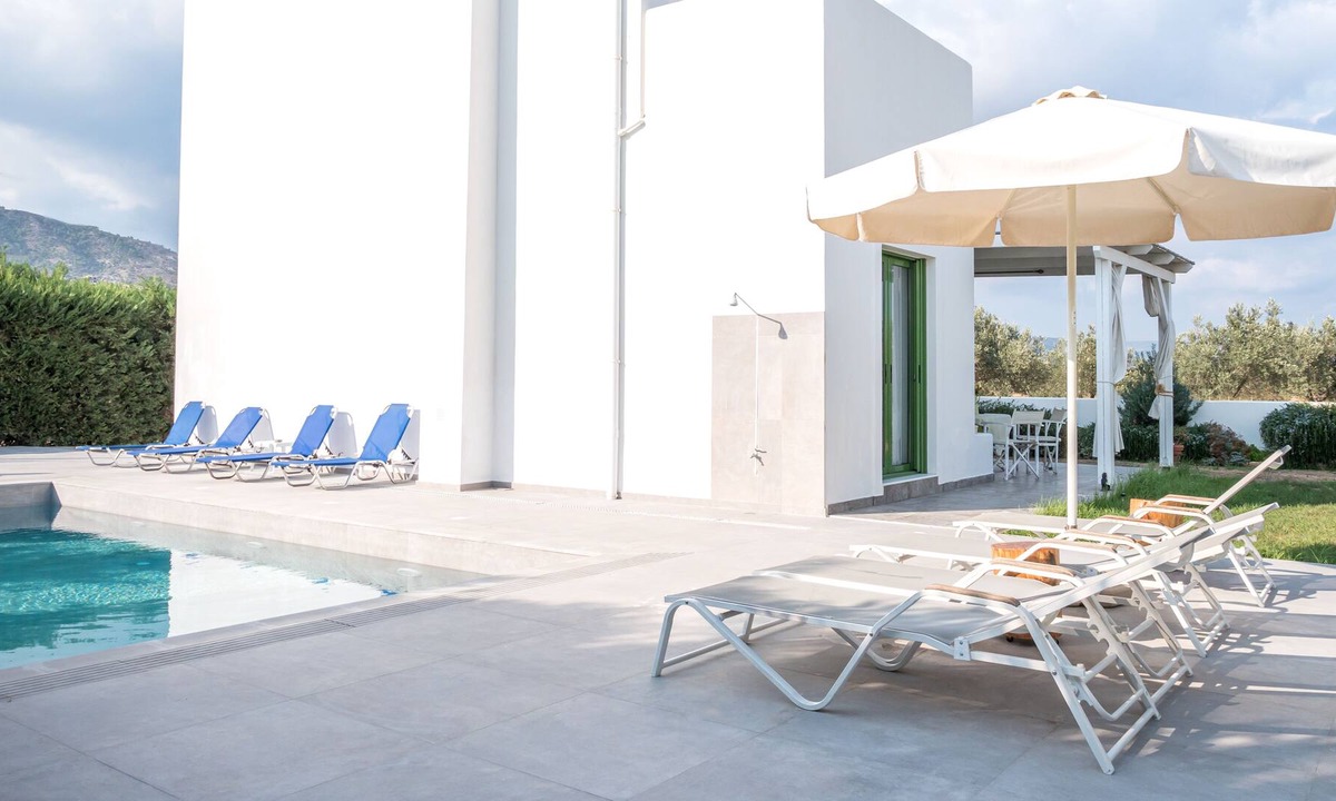 Kalathos Villa | Elegant 2-bedroom villa with pool near Lindos