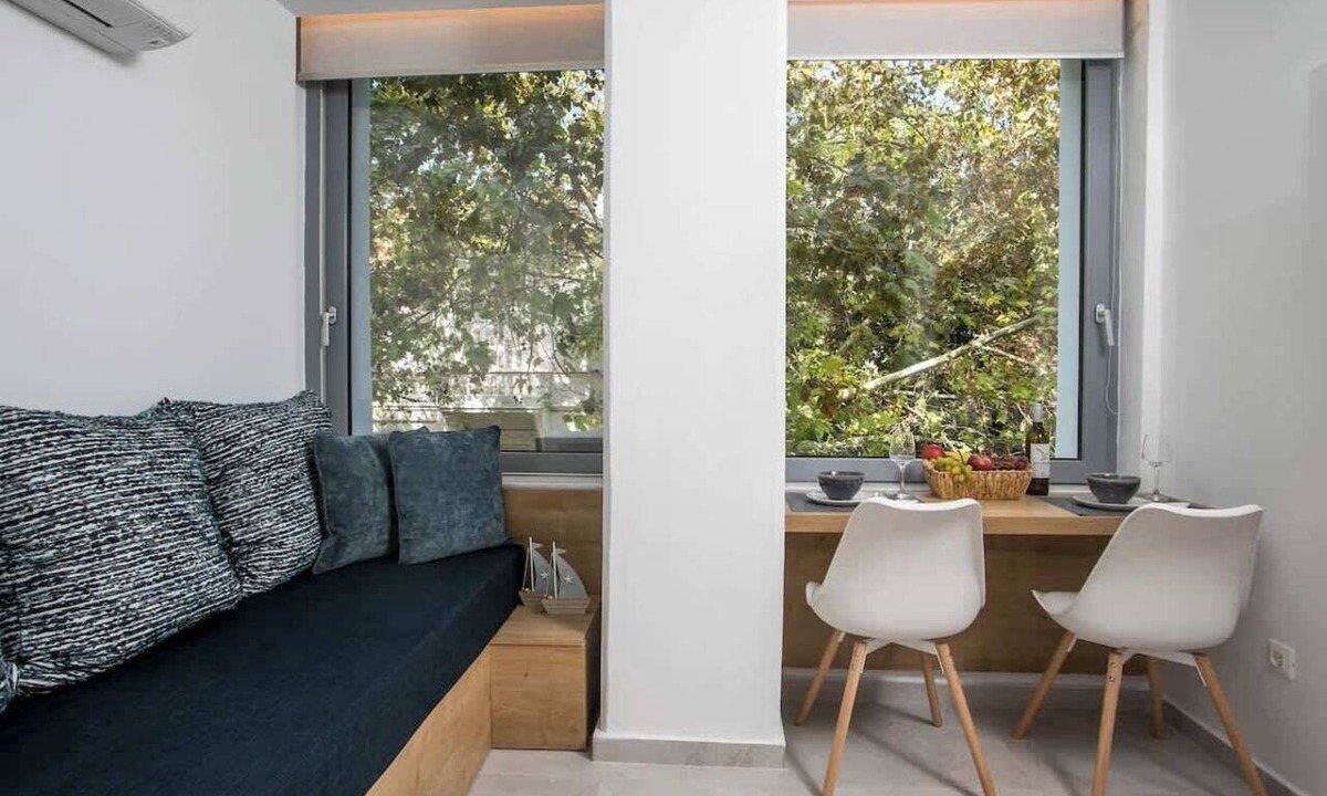 Rhodes Apartment | Elegant Blue Rhodes Center Apartment near the Sea