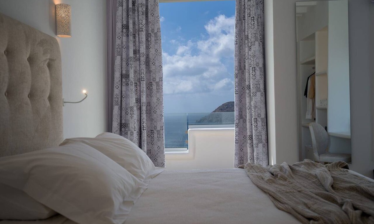 Elia Villa | Elegant Mykonos Suite | Contemporary Suite with Sea Views and Shared Pool | Elia
