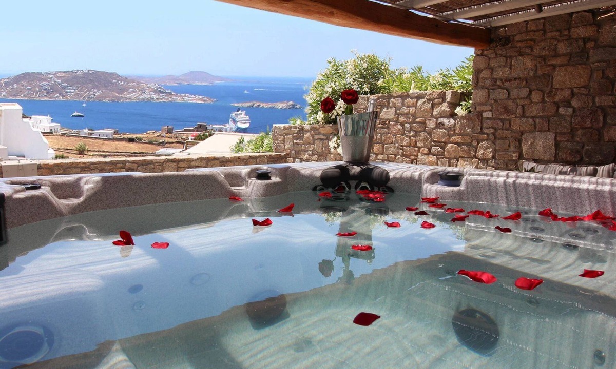 Tourlos Villa | Elegant Mykonos Villa | Villa Rowena | 4 Bedrooms | Breathtaking Sea Views