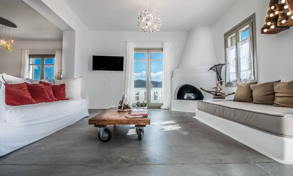 Naxos Town Villa | ELEGANT VILLA WITH PRIVATE SPA AND PANORAMIC VIEW