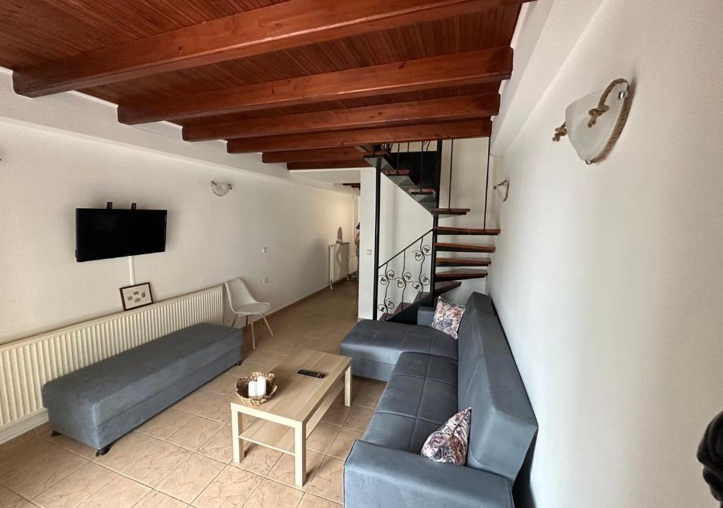 Kamena Vourla Apartment | Elena maisonette by the sea