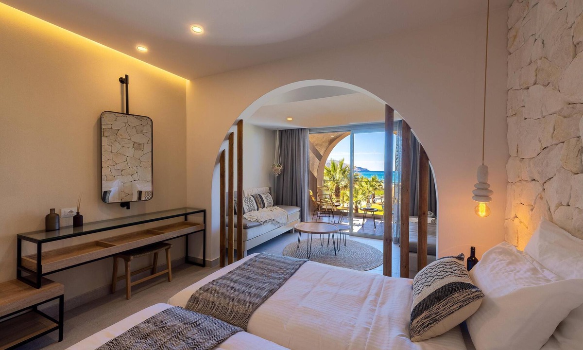 Paralia Kourna Hotel | Eliros Mare Beachfront Poem Hotel