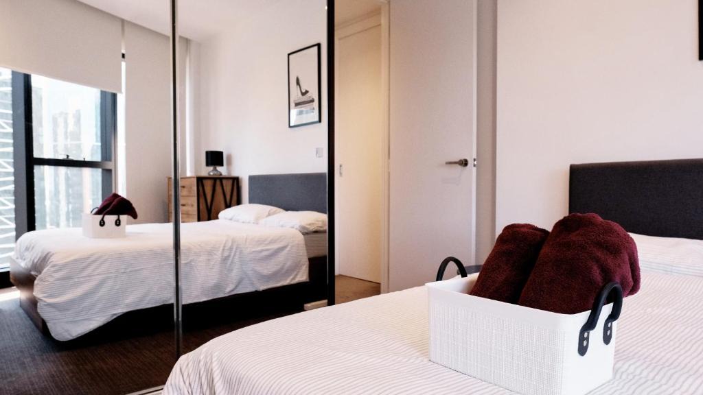 Southbank Apartment | Entire 1BR apartment Right Next to Crown with pool,gym & Parking available