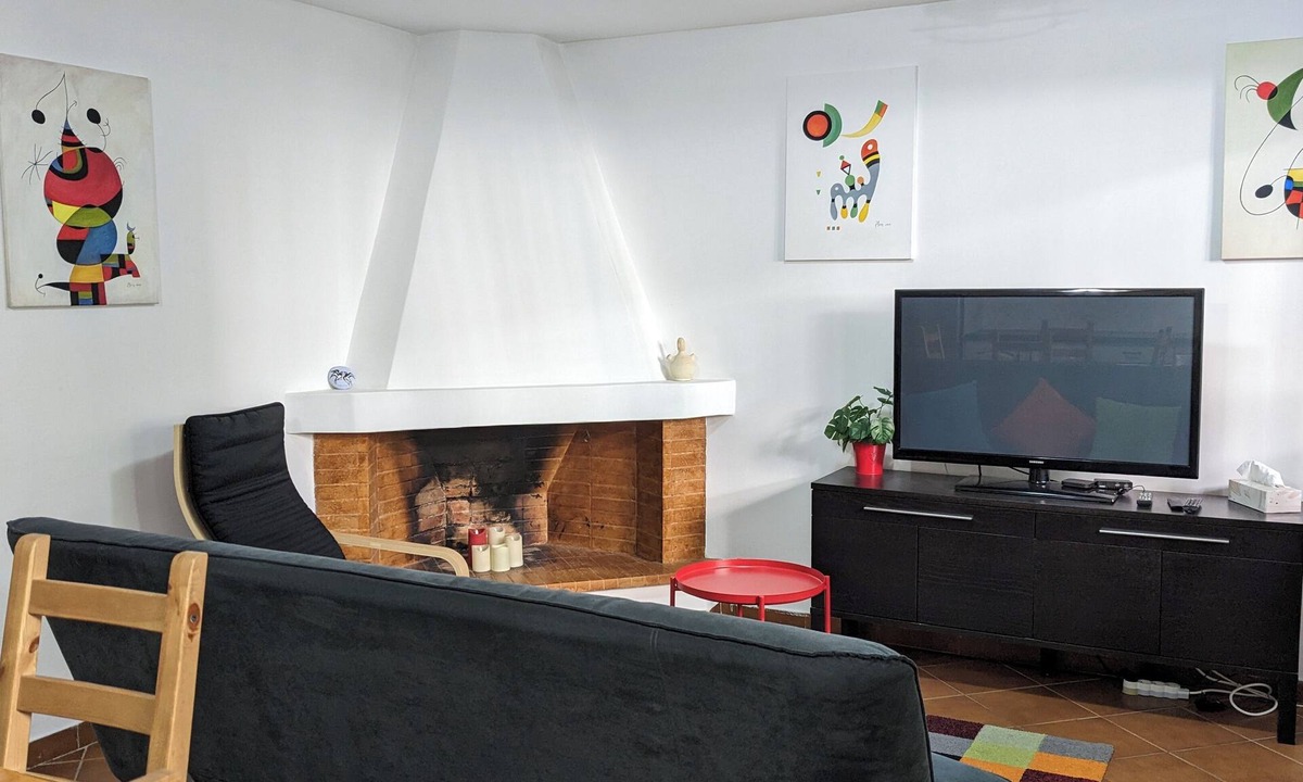 Vrilissia Apartment | Entire basement flat with garden
