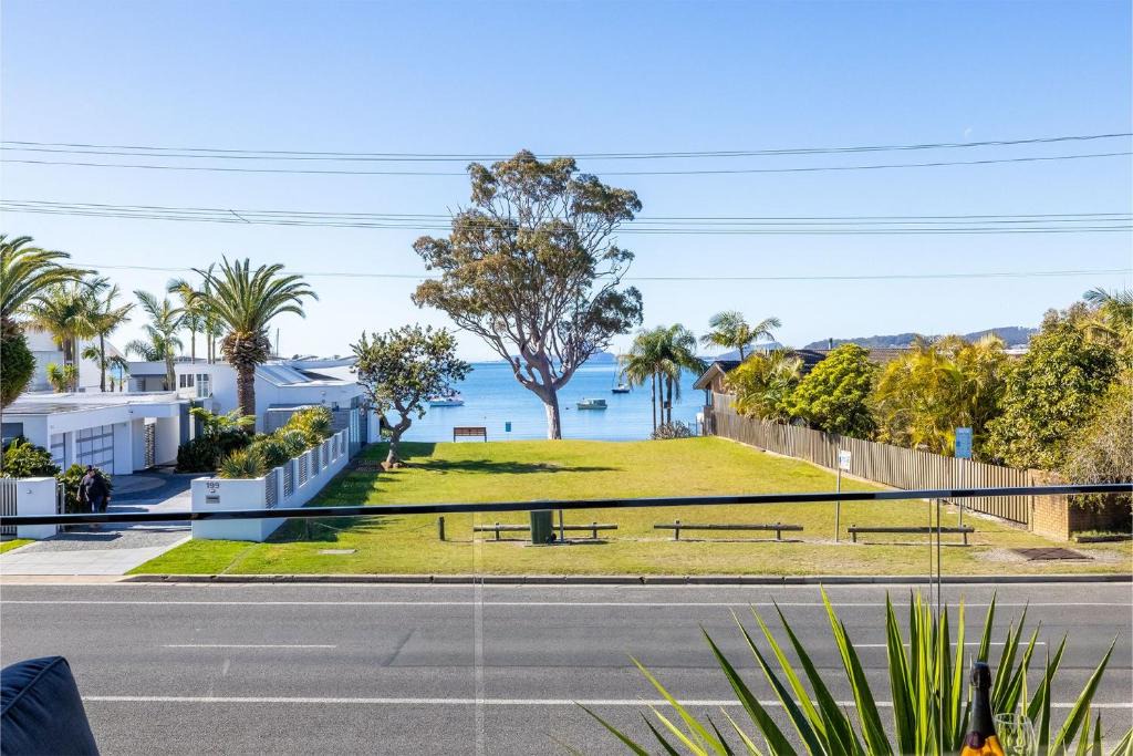 Salamander Bay House | Escape on Wanda, 188 Soldiers Point Rd - Spectacular views, Ducted Air Con, WiFi
