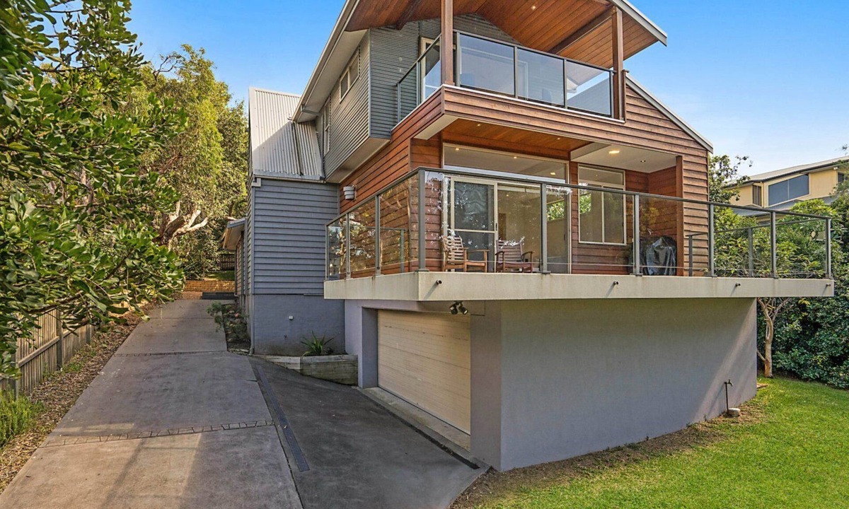 Killcare House | Eucalyptus Beach House by HolidayCo.