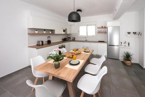Ixia House | Euphoria Blue Villa στην περιοχή Ιξιά