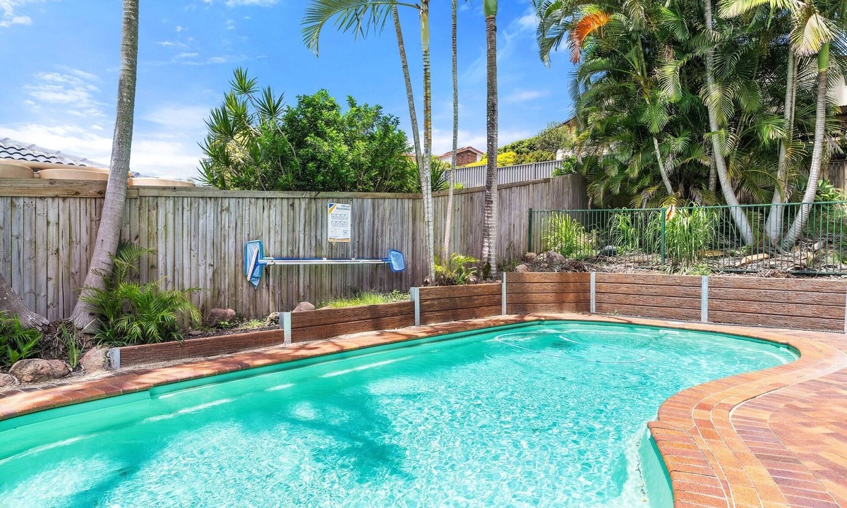 Albany Creek House | Family Escape with Pool & Garden in Albany Creek