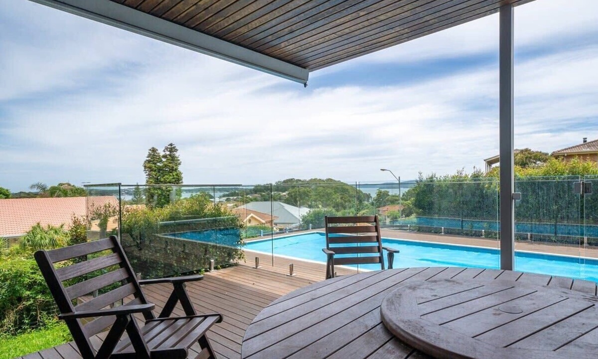 Corlette House | Family Tides - Pool & Ocean Views